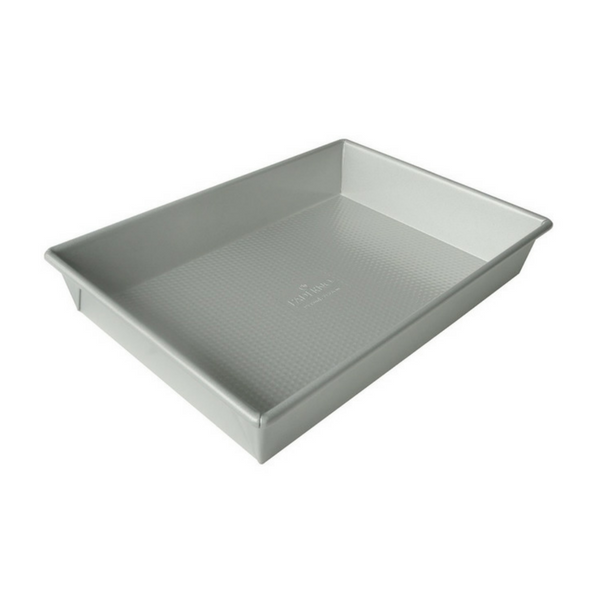 Professional Oblong Pan, 9 x 13-in 